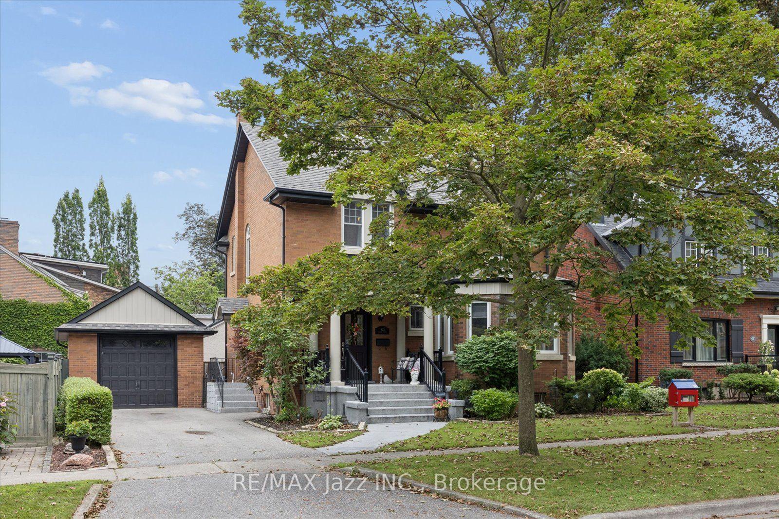 Photo 3 of 425 Masson Street, Oshawa, O'Neill — HOMEH