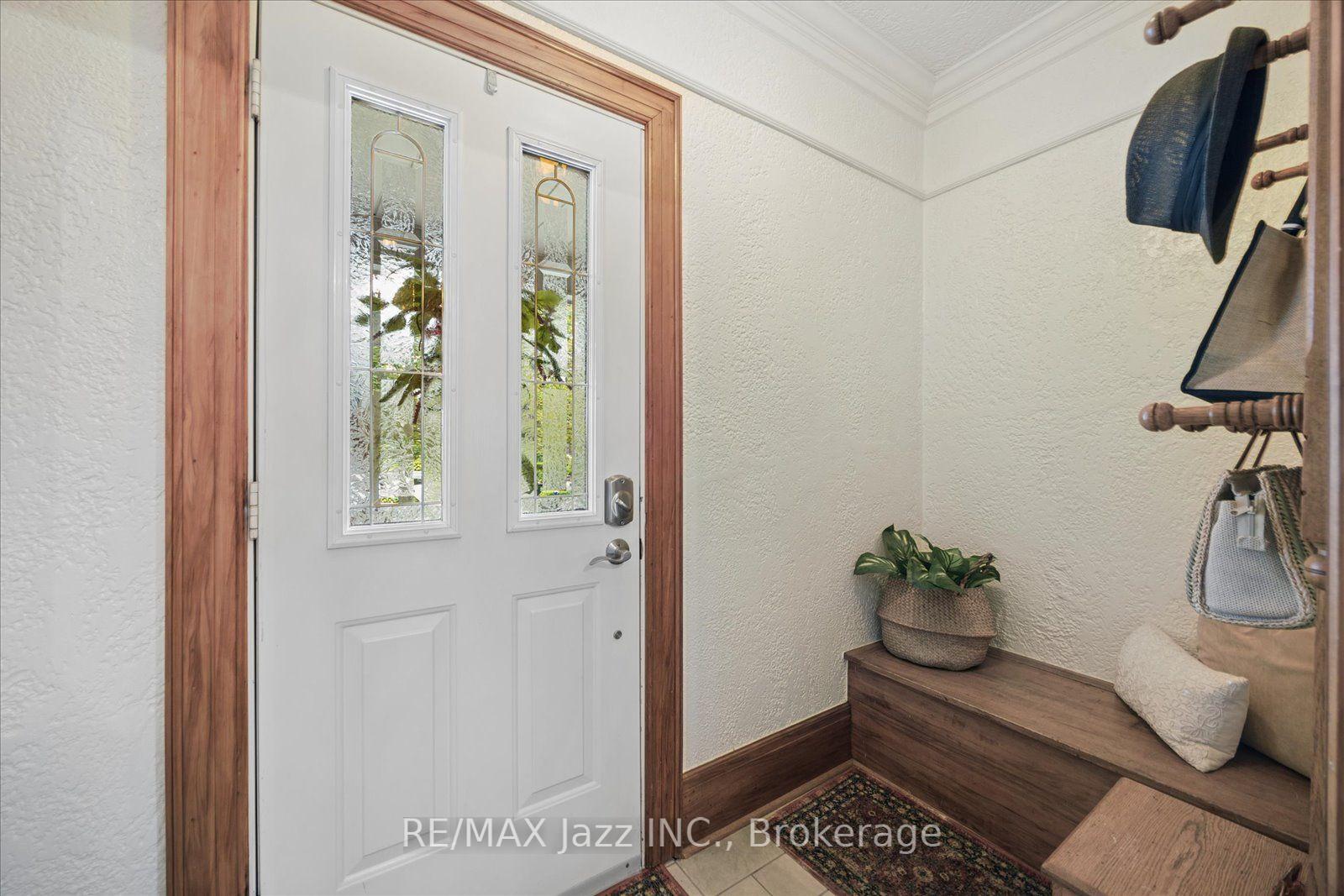 Photo 5 of 425 Masson Street, Oshawa, O'Neill — HOMEH