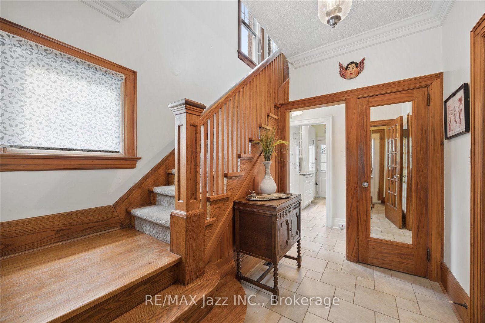 Photo 8 of 425 Masson Street, Oshawa, O'Neill — HOMEH