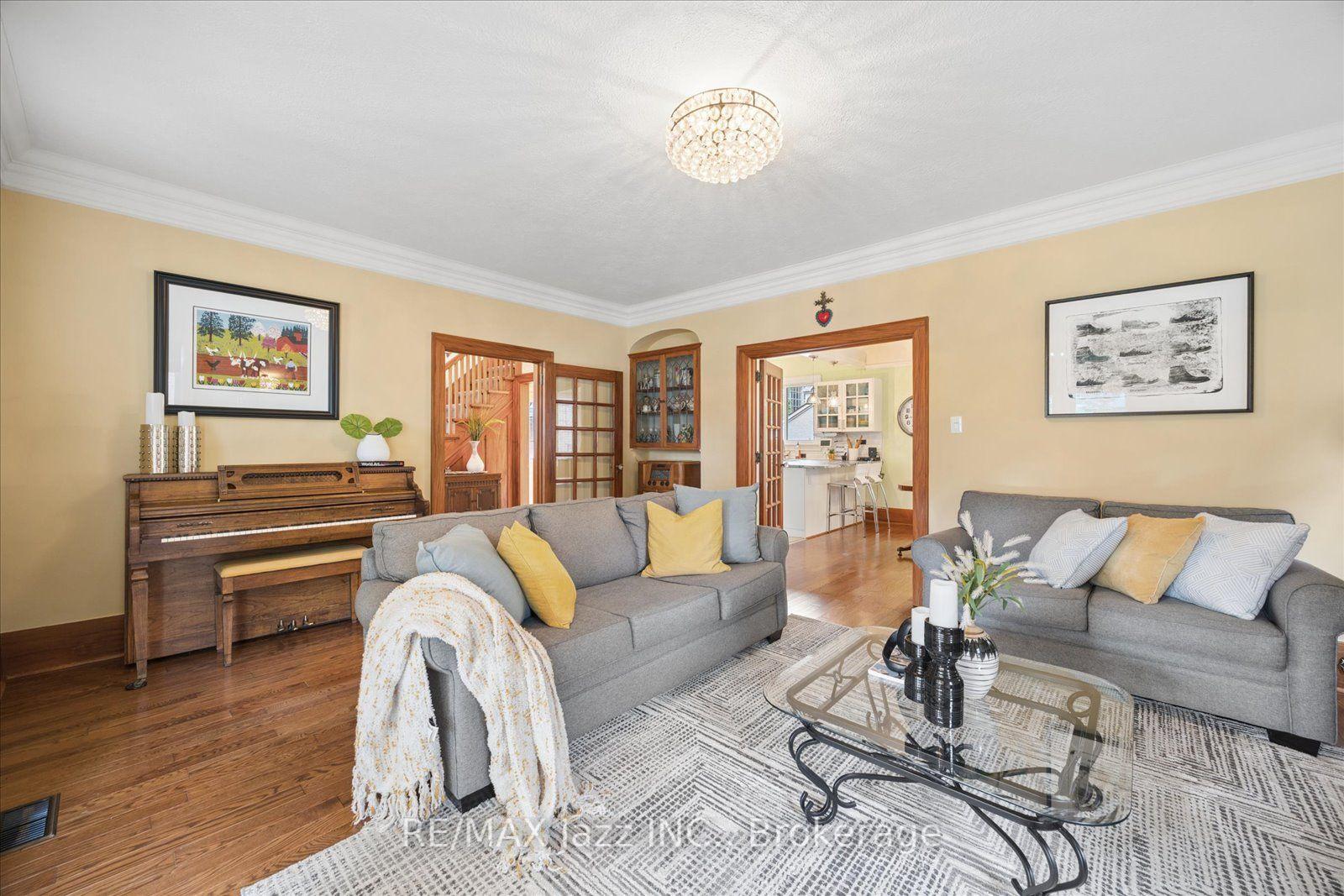 Photo 13 of 425 Masson Street, Oshawa, O'Neill — HOMEH