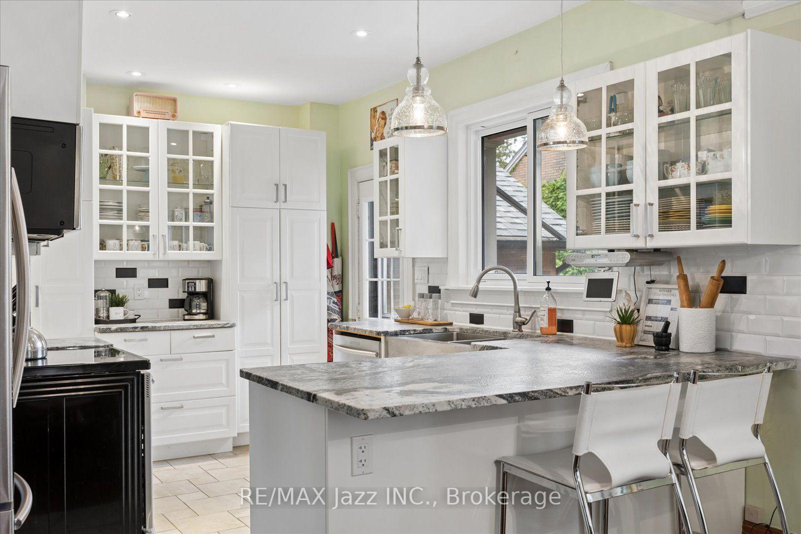 Photo 18 of 425 Masson Street, Oshawa, O'Neill — HOMEH