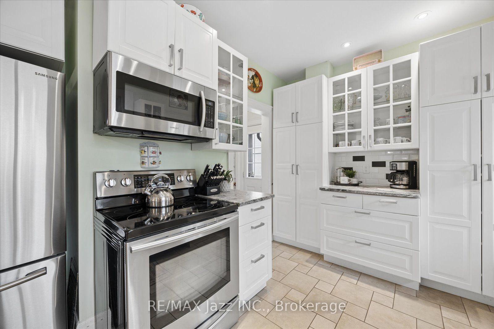 Photo 23 of 425 Masson Street, Oshawa, O'Neill — HOMEH