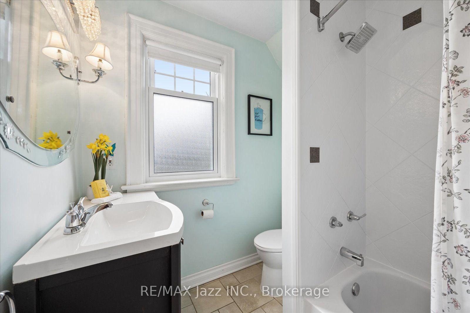 Photo 35 of 425 Masson Street, Oshawa, O'Neill — HOMEH