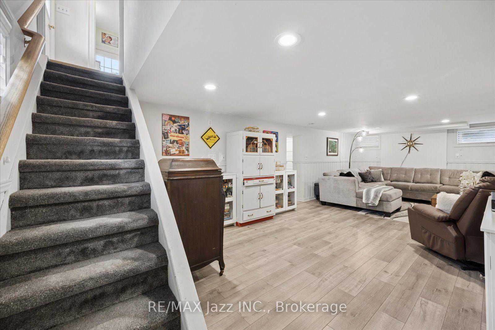 Photo 36 of 425 Masson Street, Oshawa, O'Neill — HOMEH
