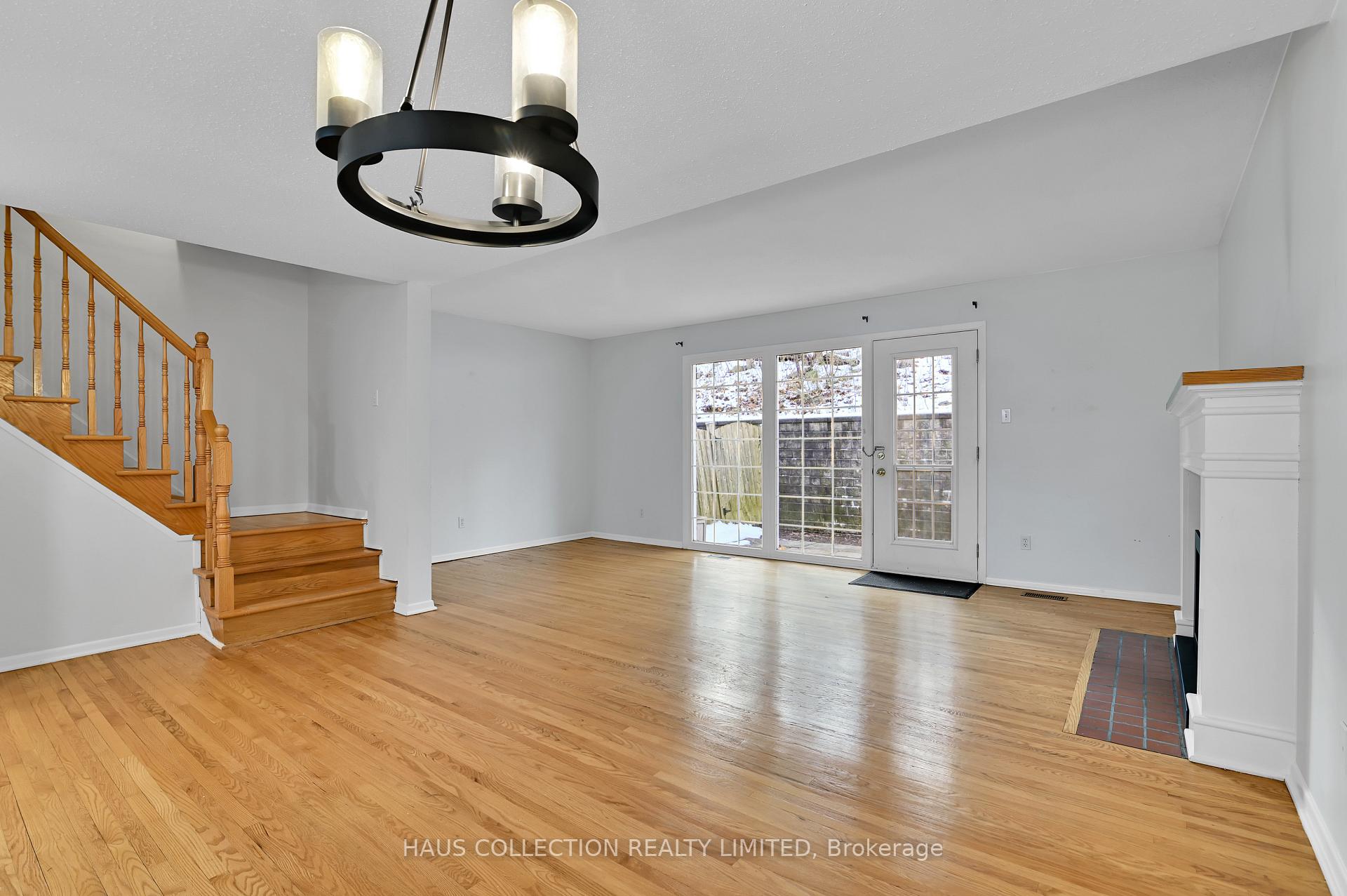 Photo 7 of 884 Walkley Road, Ottawa, Riverside Park South — HOMEH