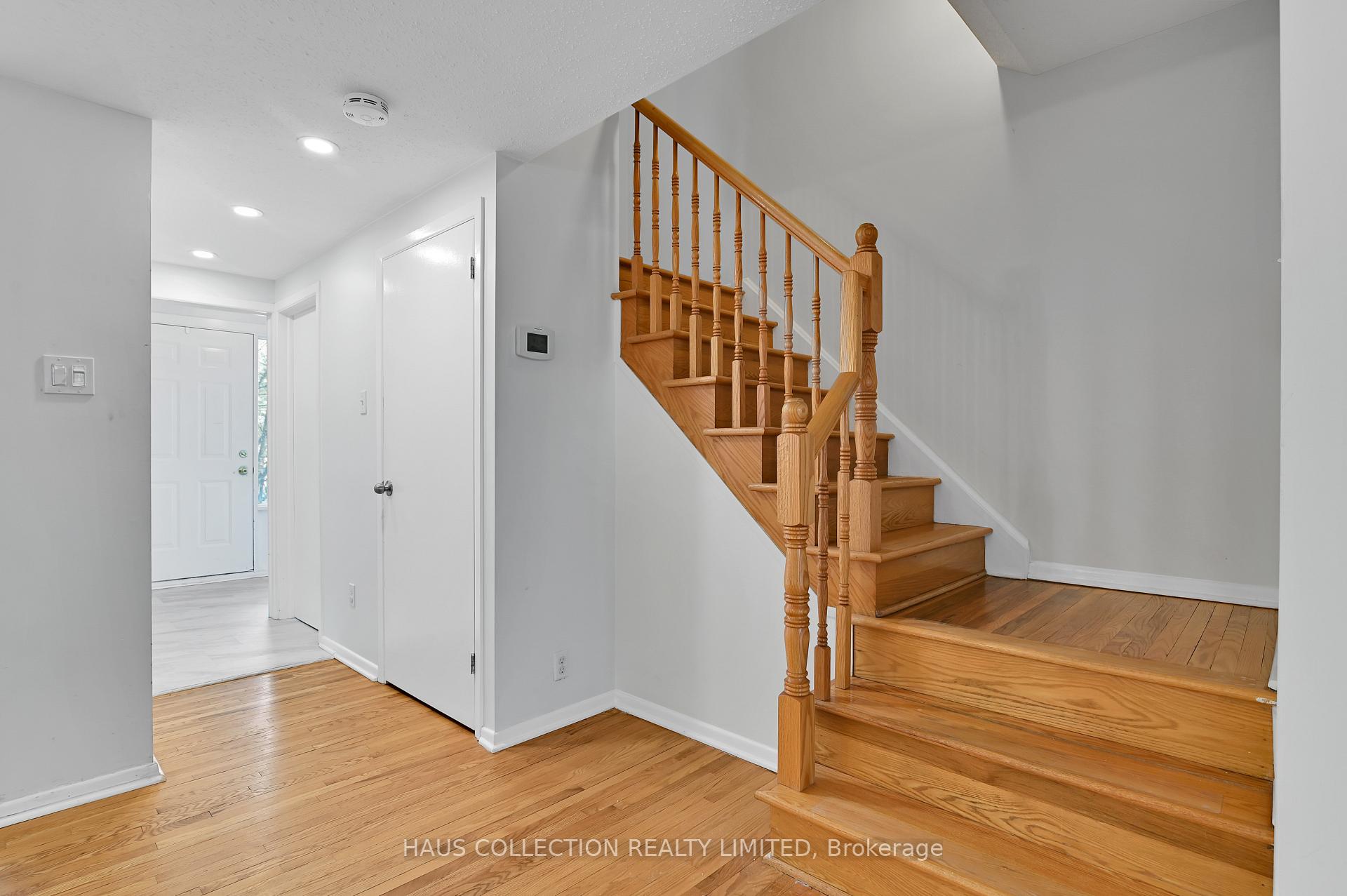 Photo 20 of 884 Walkley Road, Ottawa, Riverside Park South — HOMEH