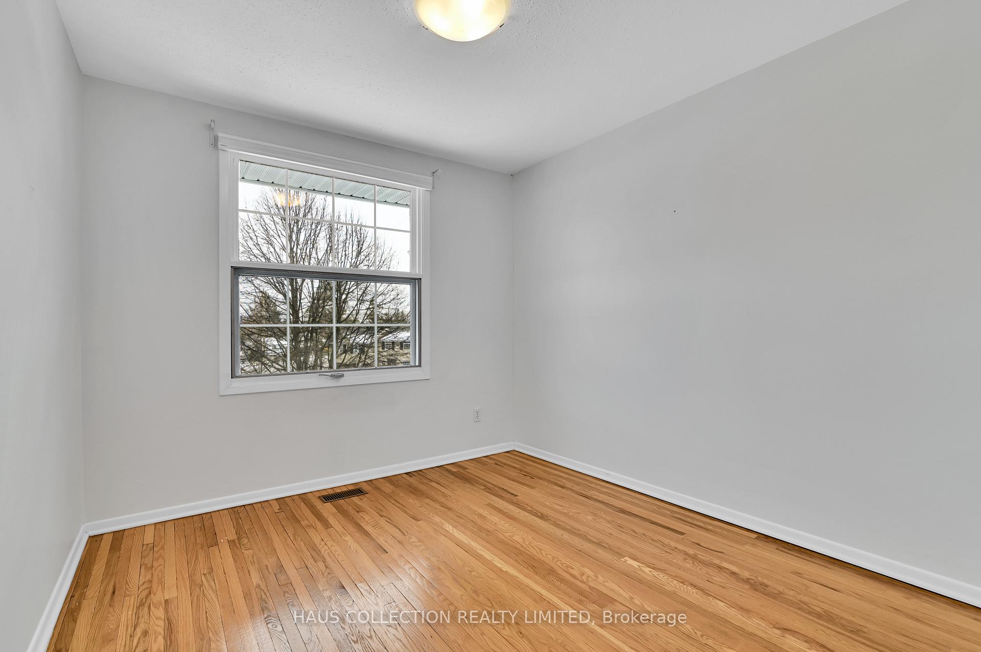 Photo 23 of 884 Walkley Road, Ottawa, Riverside Park South — HOMEH