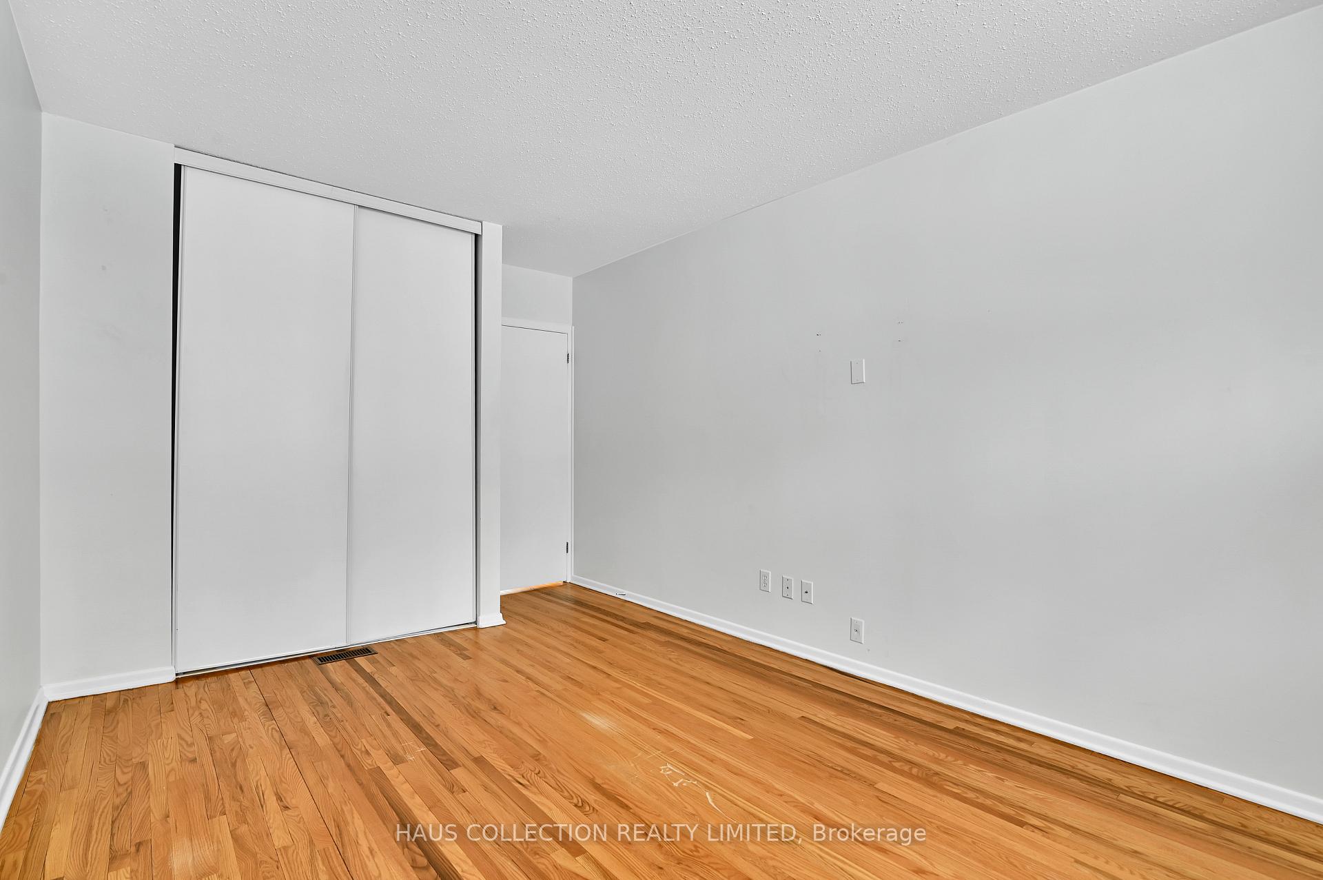 Photo 29 of 884 Walkley Road, Ottawa, Riverside Park South — HOMEH