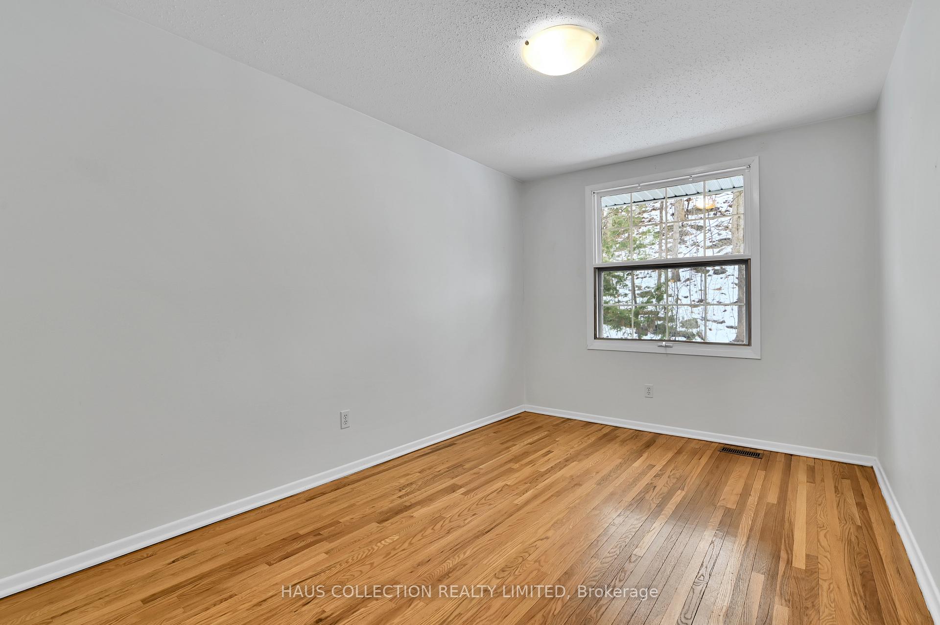 Photo 30 of 884 Walkley Road, Ottawa, Riverside Park South — HOMEH
