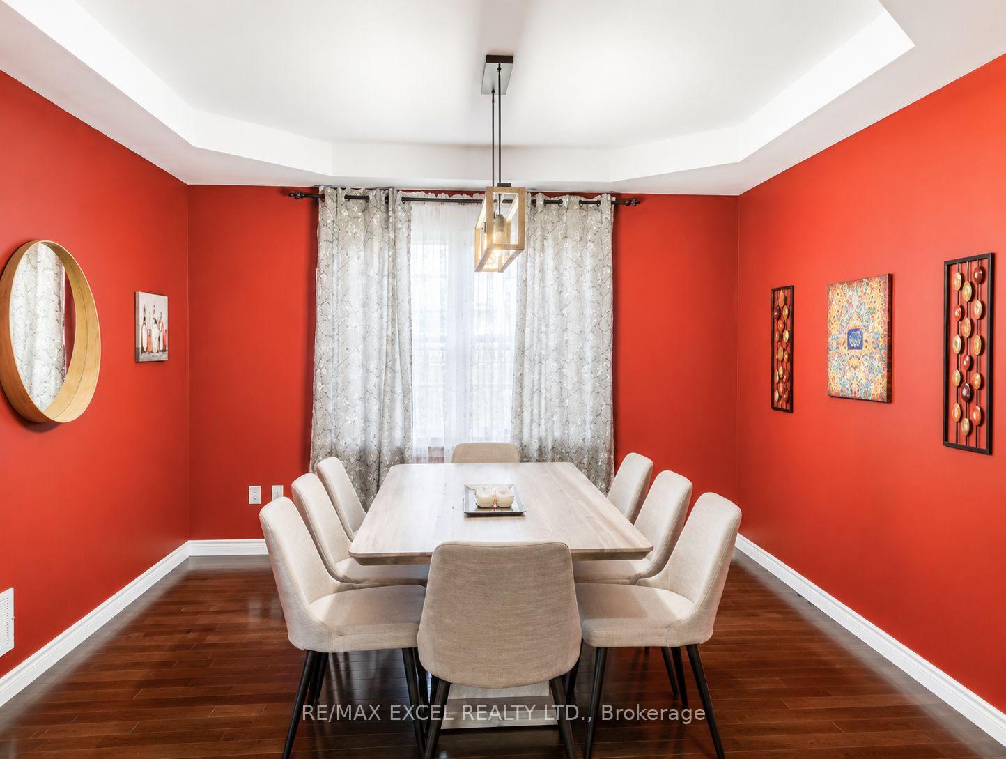 Photo 3 of 44 Matthew Boyd Crescent, Newmarket, Woodland Hill — HOMEH
