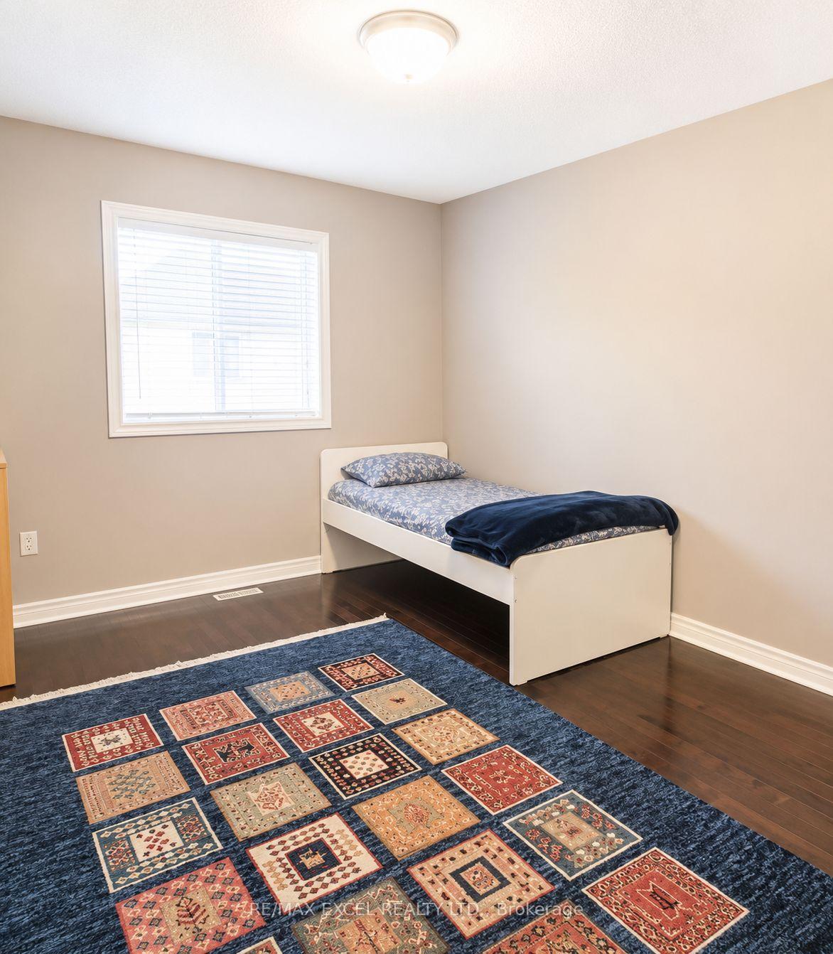 Photo 5 of 44 Matthew Boyd Crescent, Newmarket, Woodland Hill — HOMEH