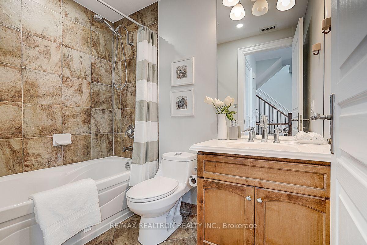 Photo 21 of 274 Duplex Avenue, North York, Newtonbrook West — HOMEH
