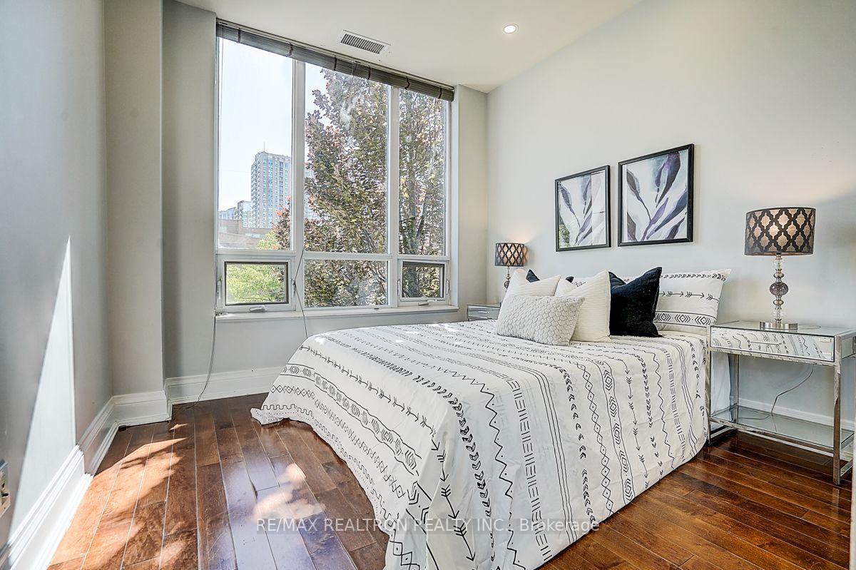 Photo 27 of 274 Duplex Avenue, North York, Newtonbrook West — HOMEH