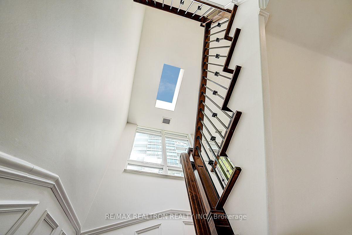 Photo 29 of 274 Duplex Avenue, North York, Newtonbrook West — HOMEH
