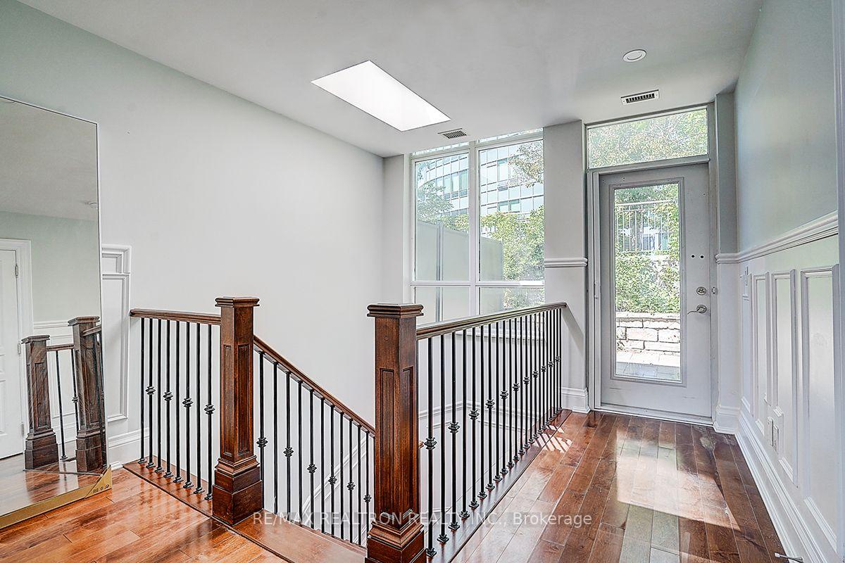 Photo 30 of 274 Duplex Avenue, North York, Newtonbrook West — HOMEH