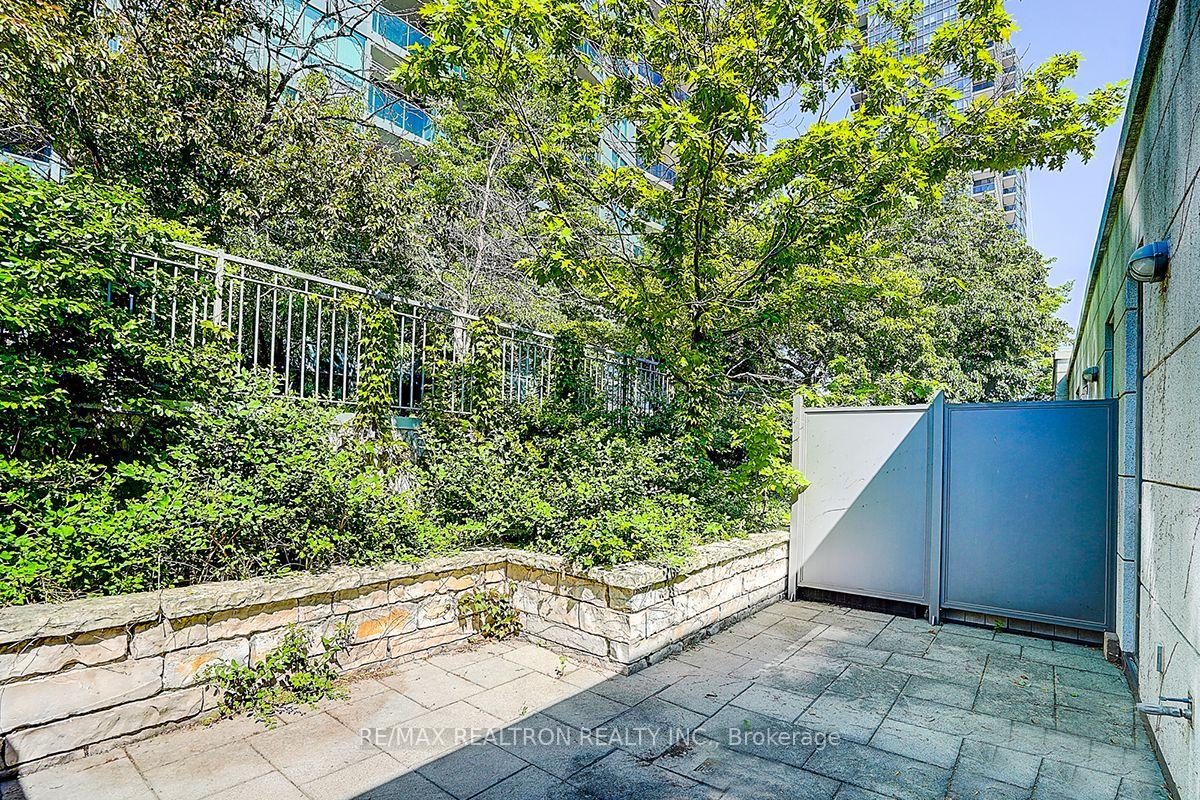 Photo 39 of 274 Duplex Avenue, North York, Newtonbrook West — HOMEH