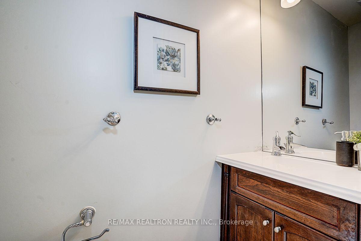 Photo 43 of 274 Duplex Avenue, North York, Newtonbrook West — HOMEH