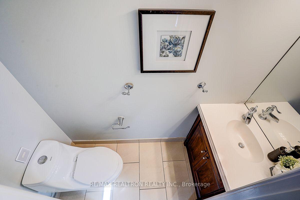 Photo 44 of 274 Duplex Avenue, North York, Newtonbrook West — HOMEH