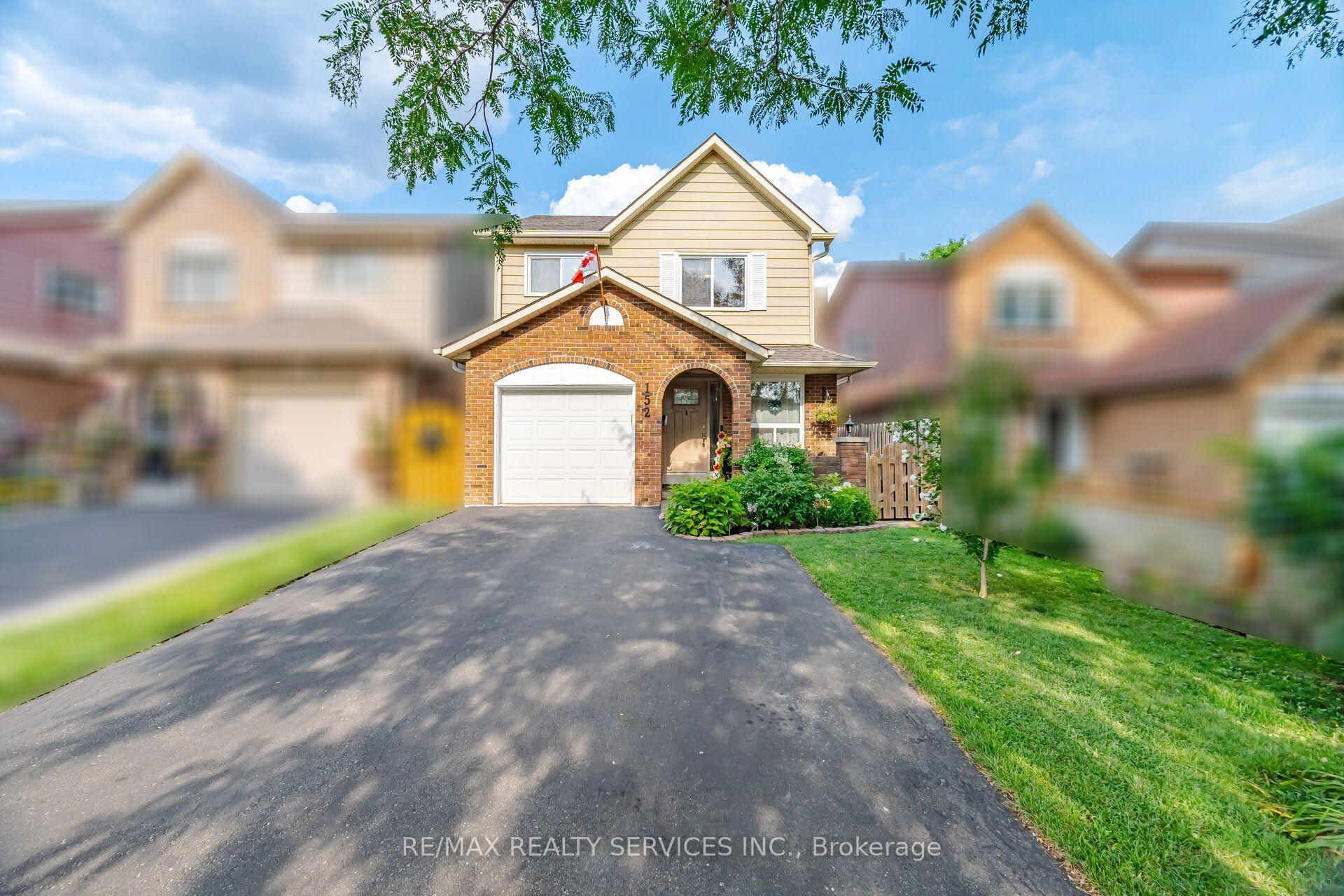 Photo 1 of 152 Weybridge Trail, Brampton, Madoc — HOMEH