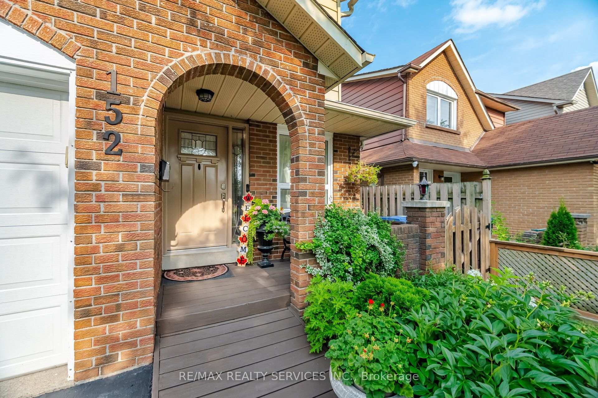 Photo 3 of 152 Weybridge Trail, Brampton, Madoc — HOMEH