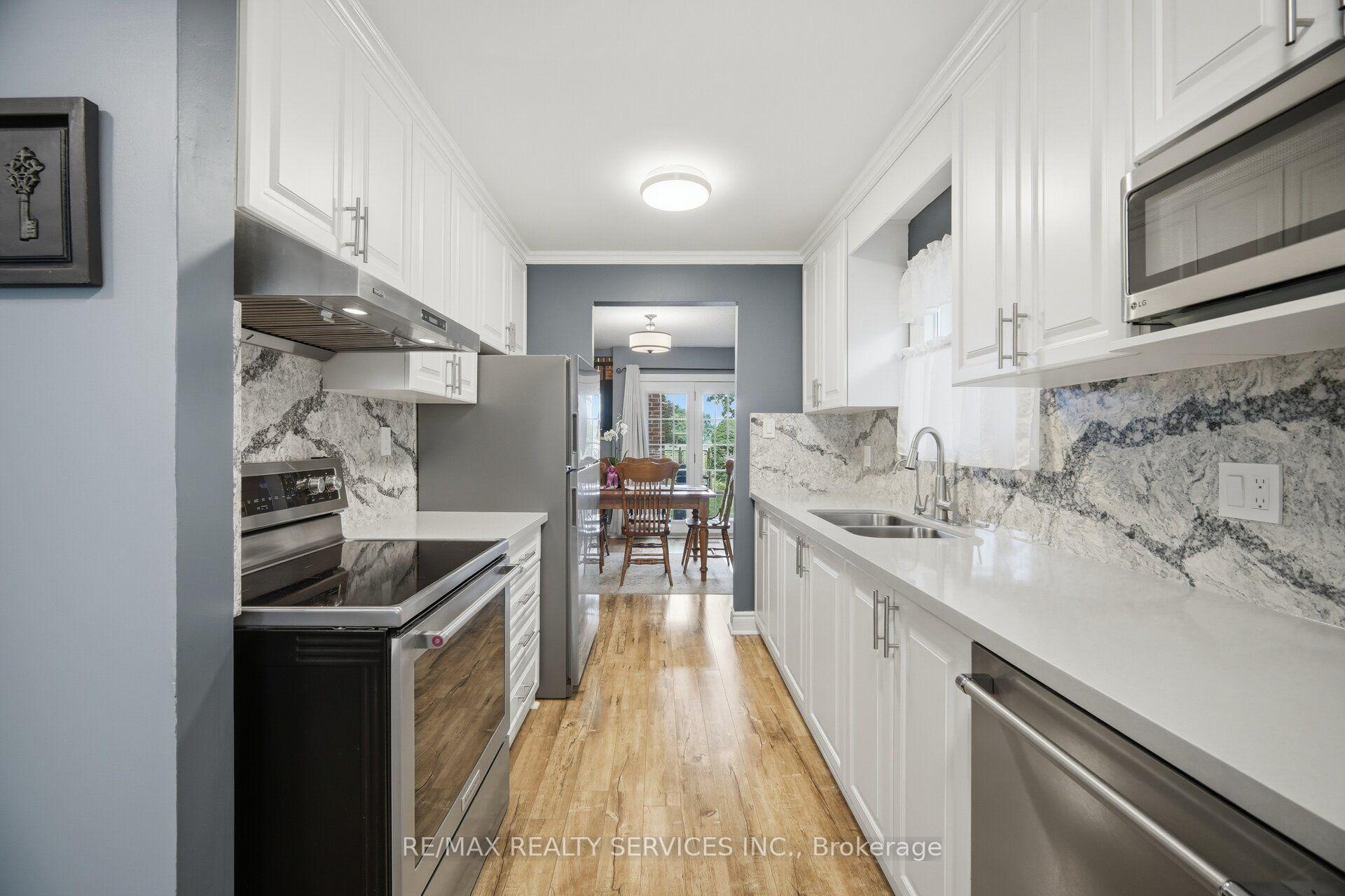 Photo 11 of 152 Weybridge Trail, Brampton, Madoc — HOMEH