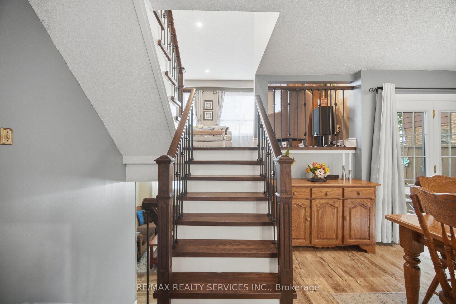 Photo 15 of 152 Weybridge Trail, Brampton, Madoc — HOMEH