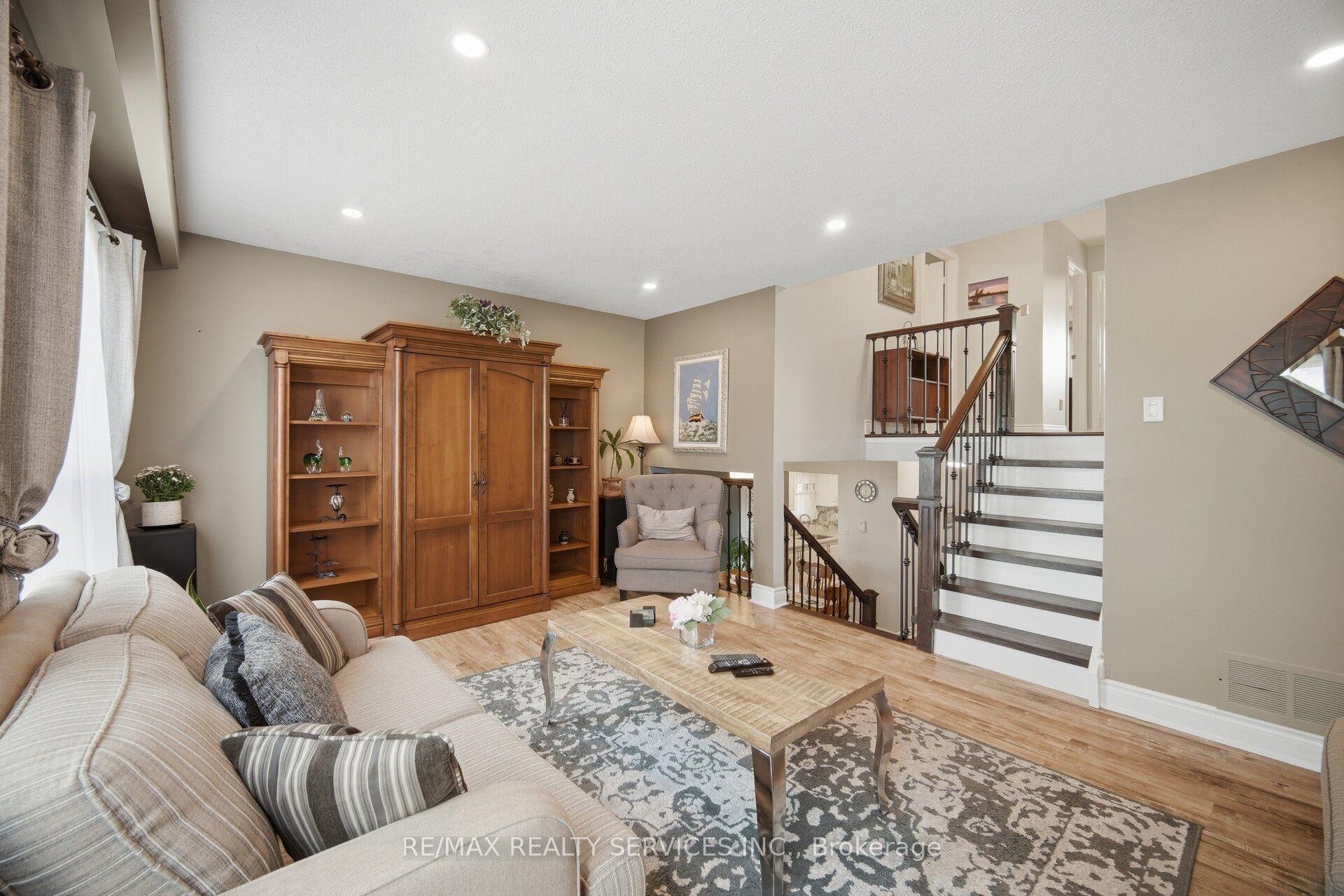 Photo 18 of 152 Weybridge Trail, Brampton, Madoc — HOMEH