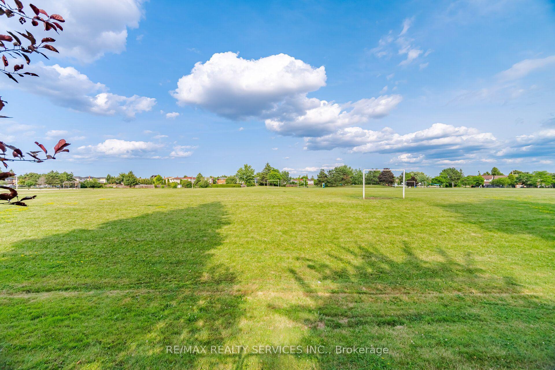 Photo 44 of 152 Weybridge Trail, Brampton, Madoc — HOMEH