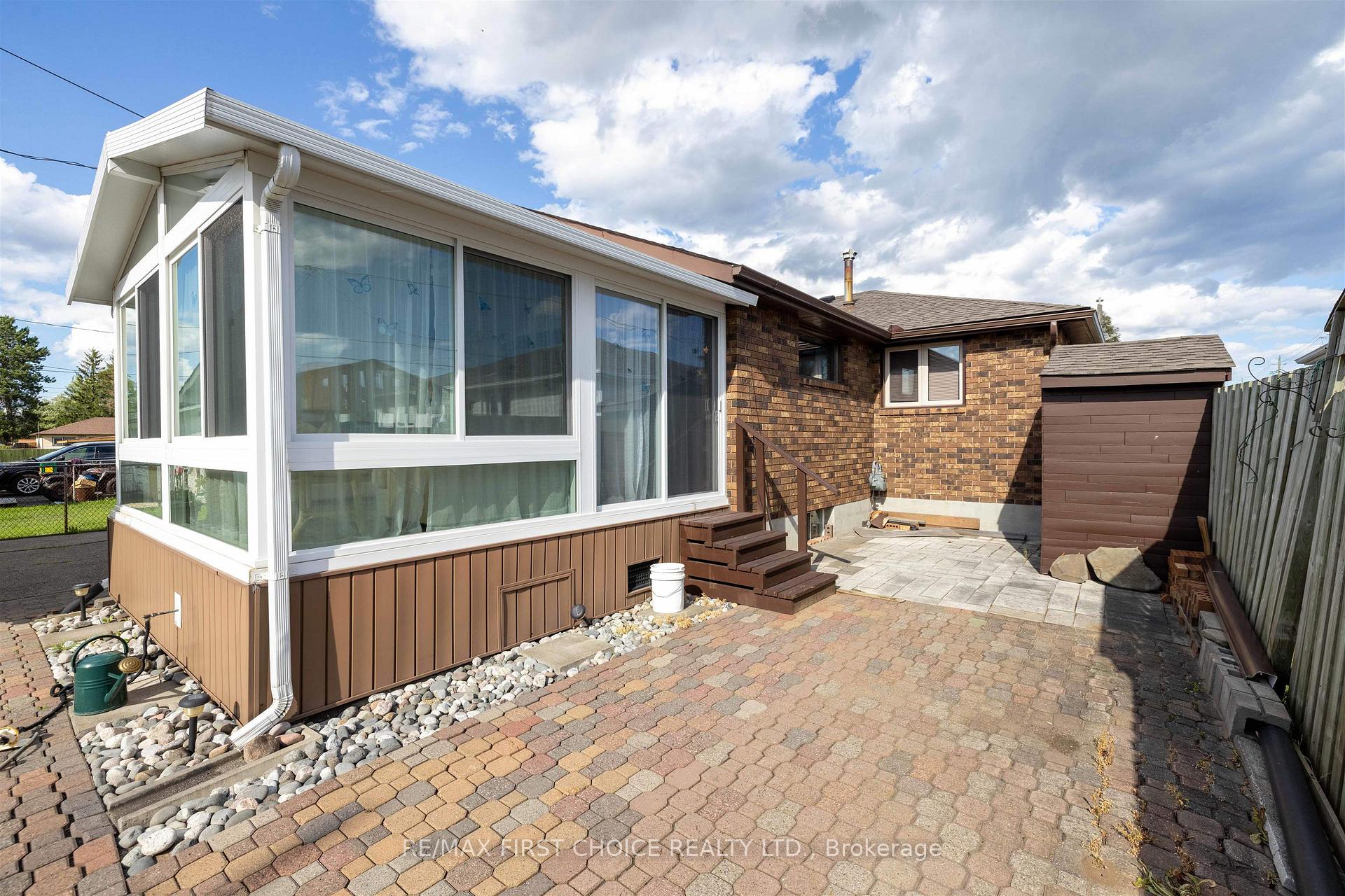 Photo 5 of 935 Crawford Place, Thunder Bay, Westfort — HOMEH