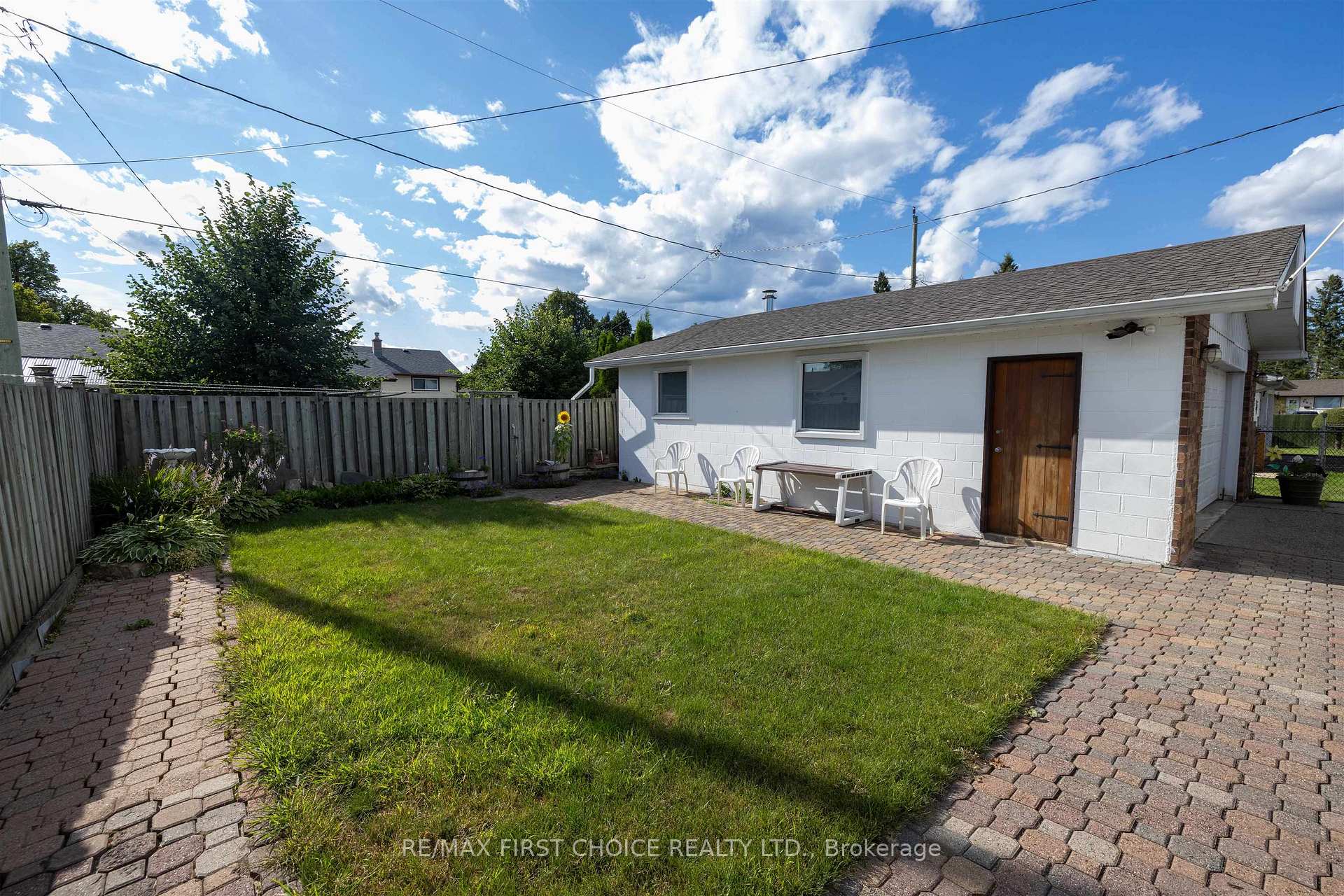 Photo 7 of 935 Crawford Place, Thunder Bay, Westfort — HOMEH