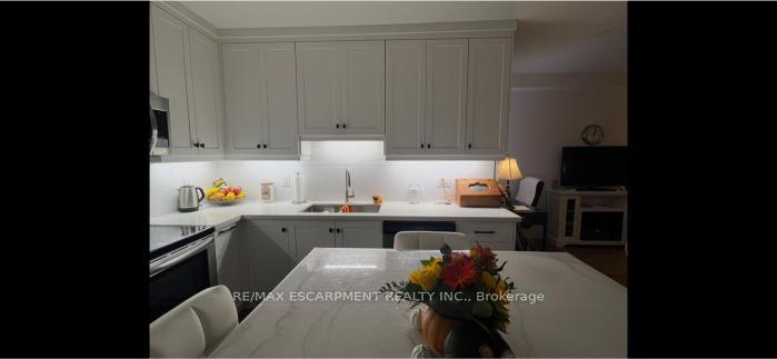 Photo 6 of Unit 1, 372 Mary Street, Hamilton, North End — HOMEH