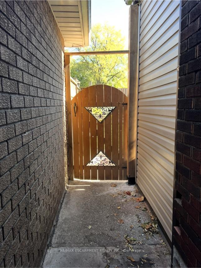 Photo 12 of Unit 1, 372 Mary Street, Hamilton, North End — HOMEH
