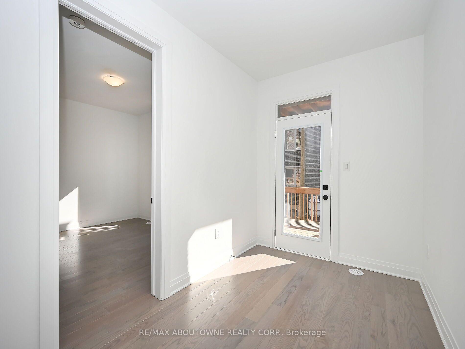 Photo 8 of 4088 Kadic Terrace, Mississauga, Churchill Meadows — HOMEH