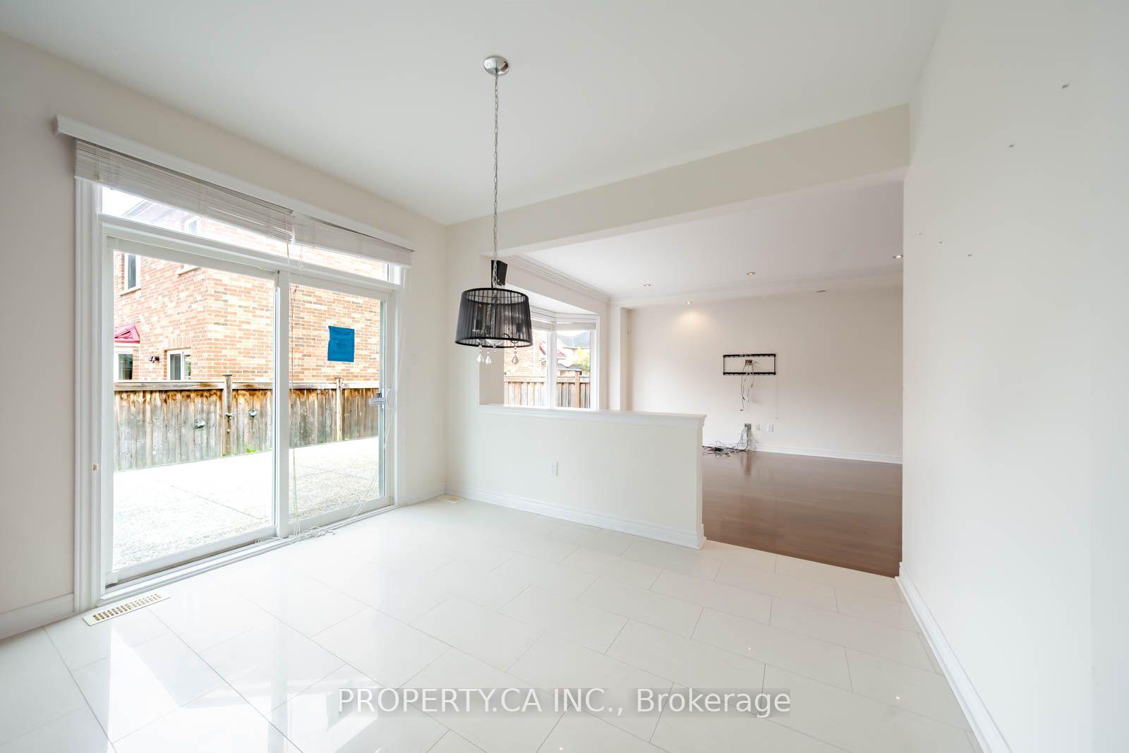 Photo 10 of 3 Shortreed Grove, Brampton, Sandringham-Wellington — HOMEH