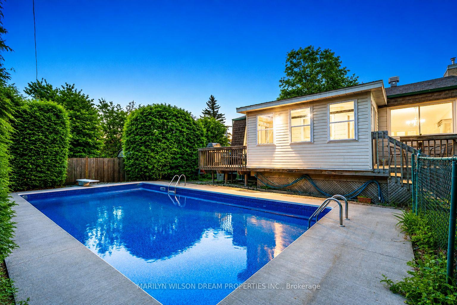 Photo 5 of 20 Coolbrook Crescent, Ottawa, Munster — HOMEH
