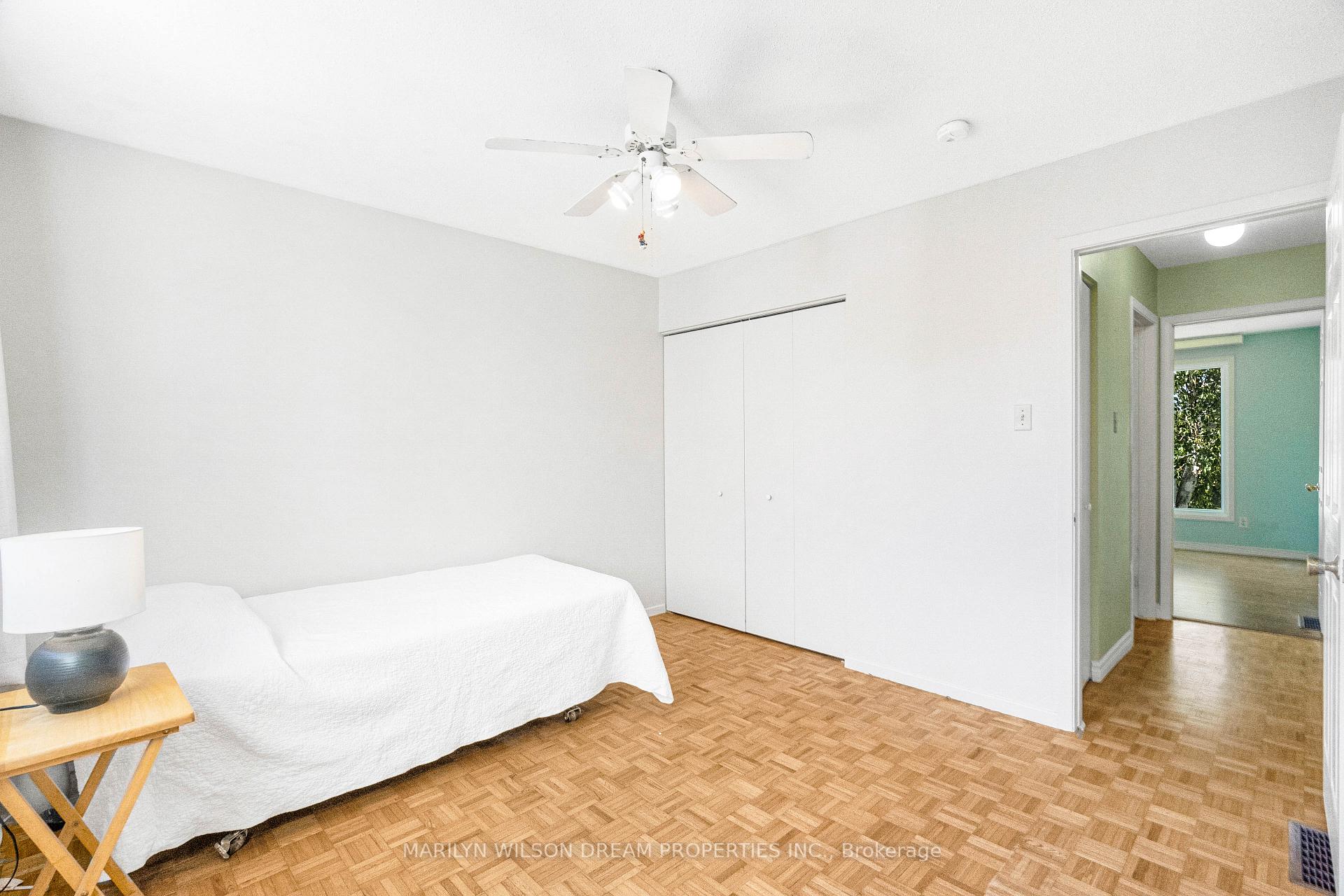 Photo 17 of 20 Coolbrook Crescent, Ottawa, Munster — HOMEH