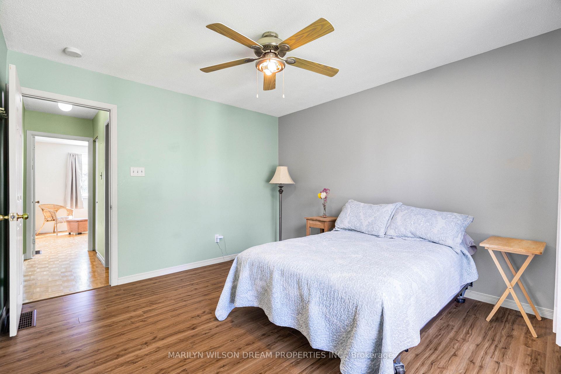 Photo 19 of 20 Coolbrook Crescent, Ottawa, Munster — HOMEH