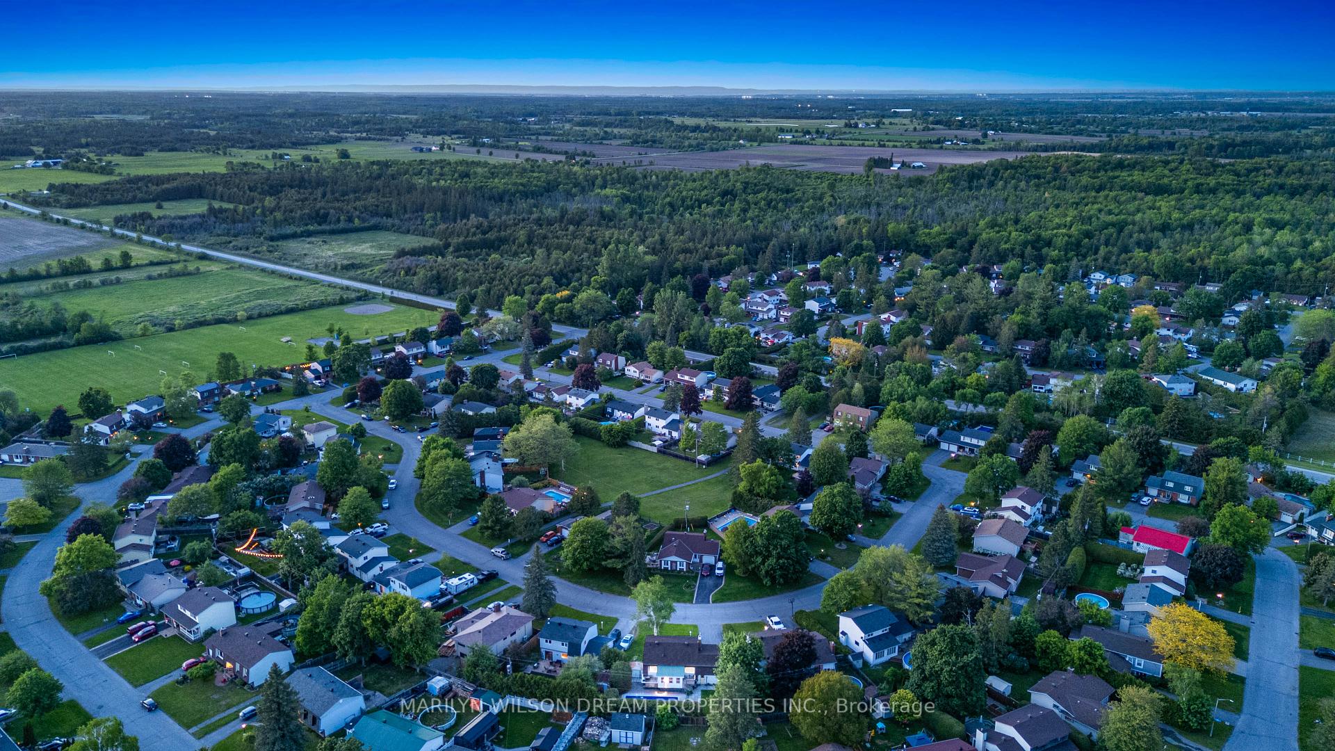 Photo 30 of 20 Coolbrook Crescent, Ottawa, Munster — HOMEH