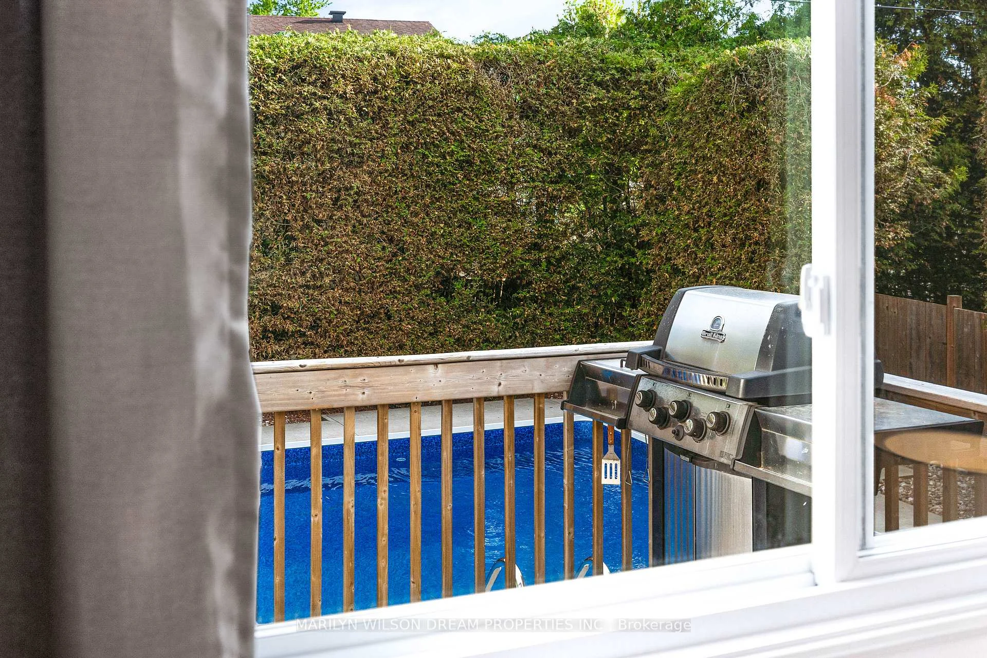 Photo 18 of 20 Coolbrook Crescent, Ottawa, Munster — HOMEH