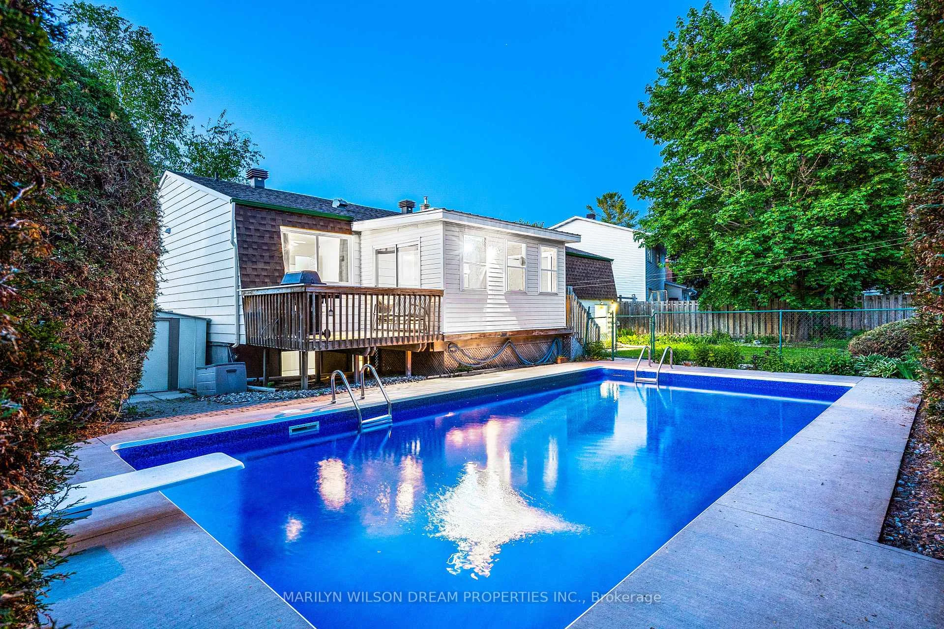 Photo 31 of 20 Coolbrook Crescent, Ottawa, Munster — HOMEH