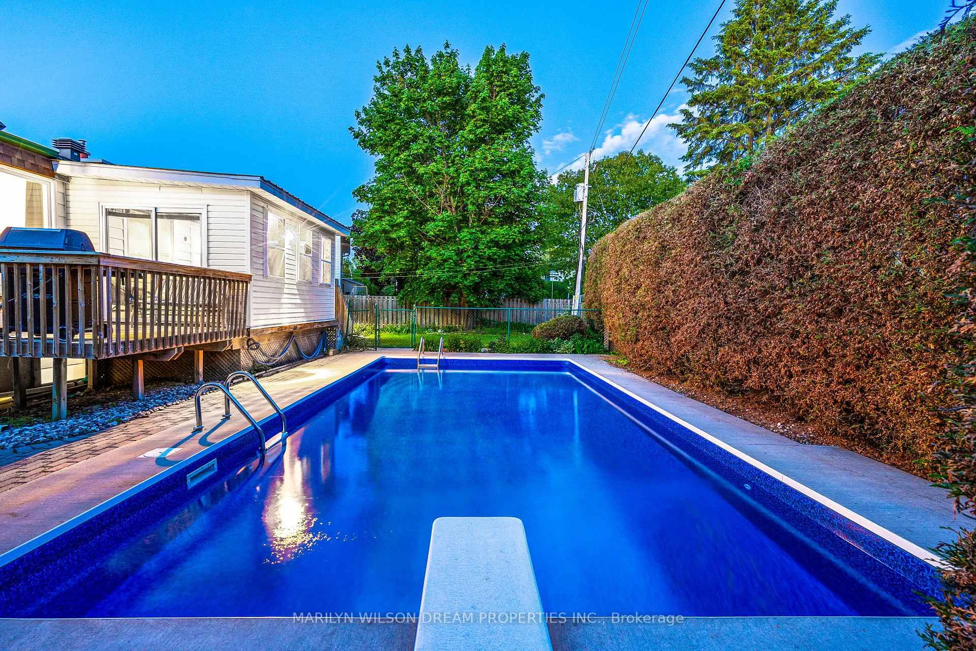 Photo 33 of 20 Coolbrook Crescent, Ottawa, Munster — HOMEH