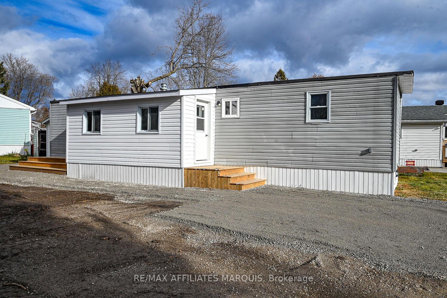 Photo 6 of 418 Nicole Street, Smiths Falls, Smiths Falls — HOMEH