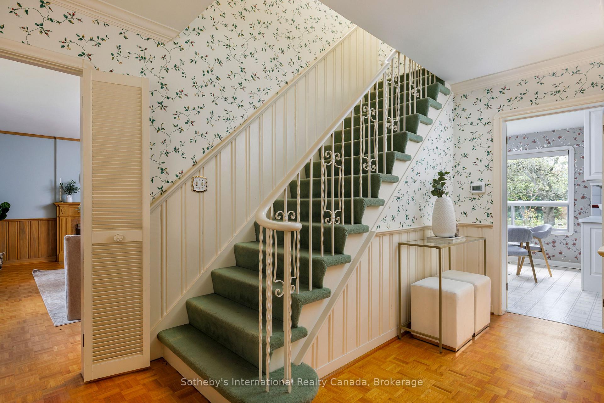 Photo 4 of 174 Claxton Drive, Oakville, Morrison — HOMEH