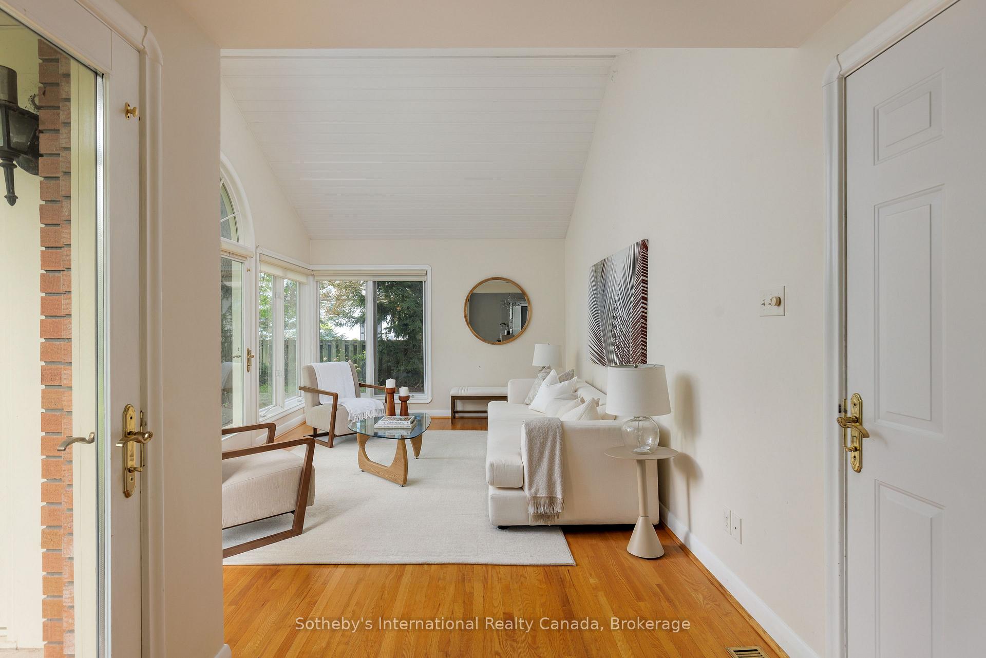 Photo 11 of 174 Claxton Drive, Oakville, Morrison — HOMEH