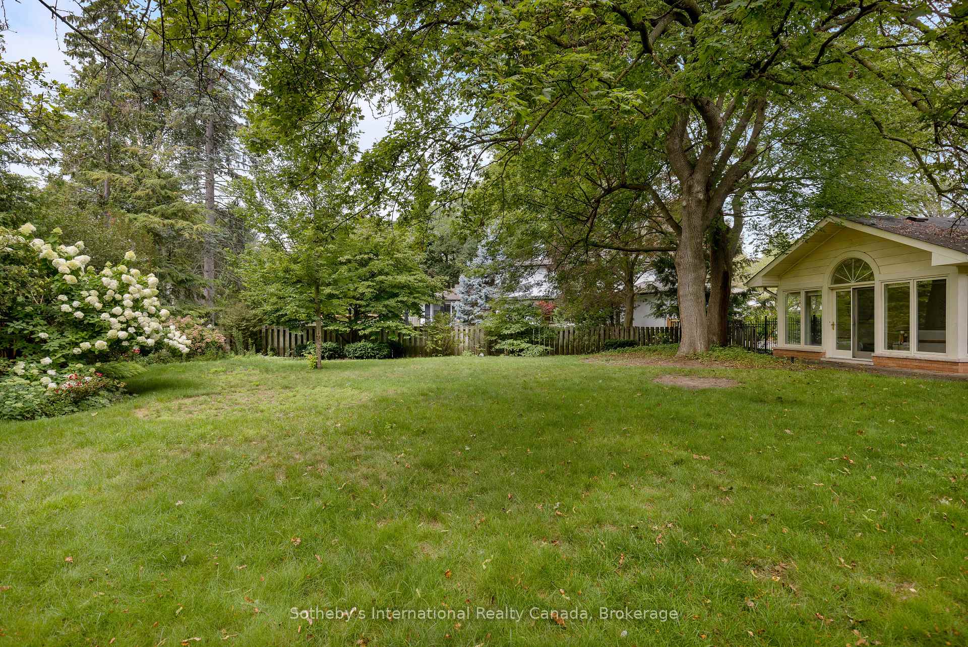 Photo 29 of 174 Claxton Drive, Oakville, Morrison — HOMEH