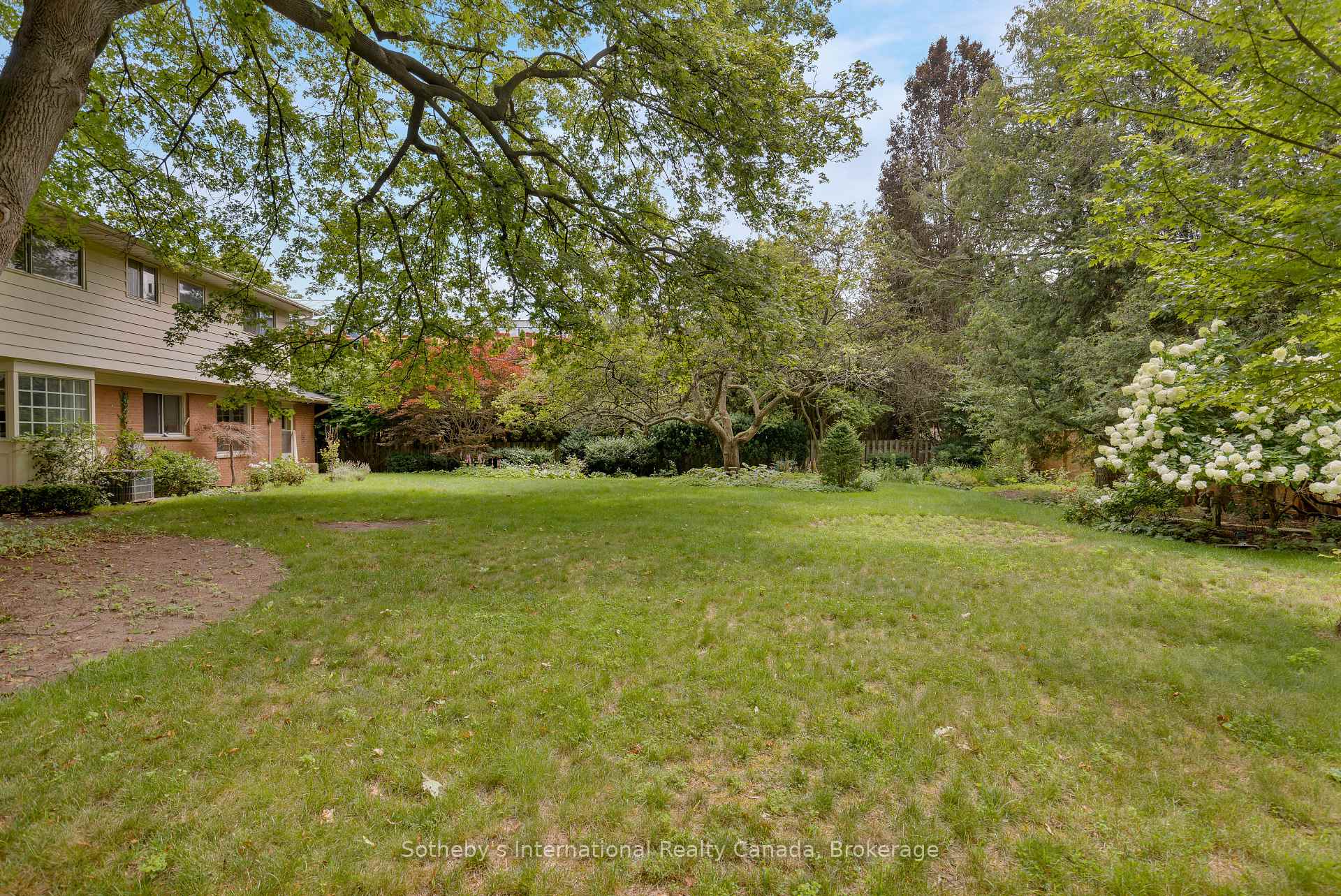 Photo 31 of 174 Claxton Drive, Oakville, Morrison — HOMEH