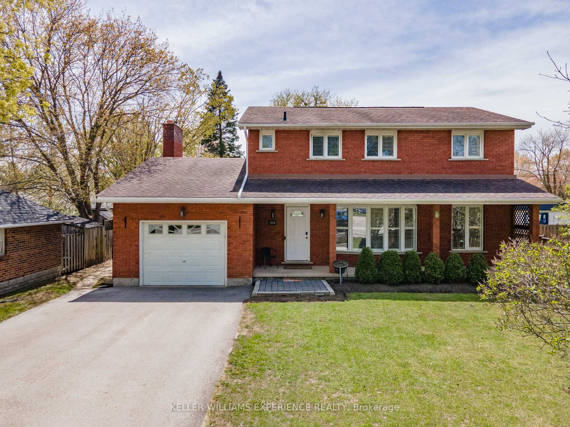 Photo of 281 Victoria Street E