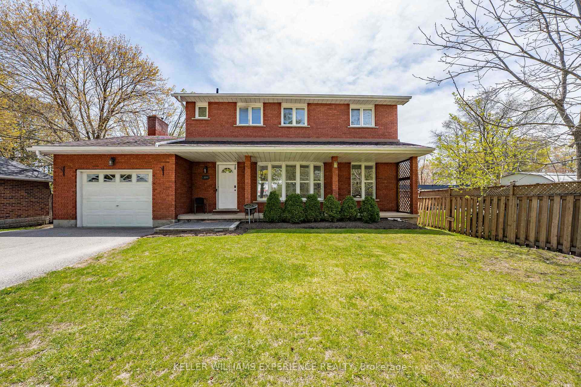 Photo 5 of 281 Victoria Street E, New Tecumseth, Alliston — HOMEH