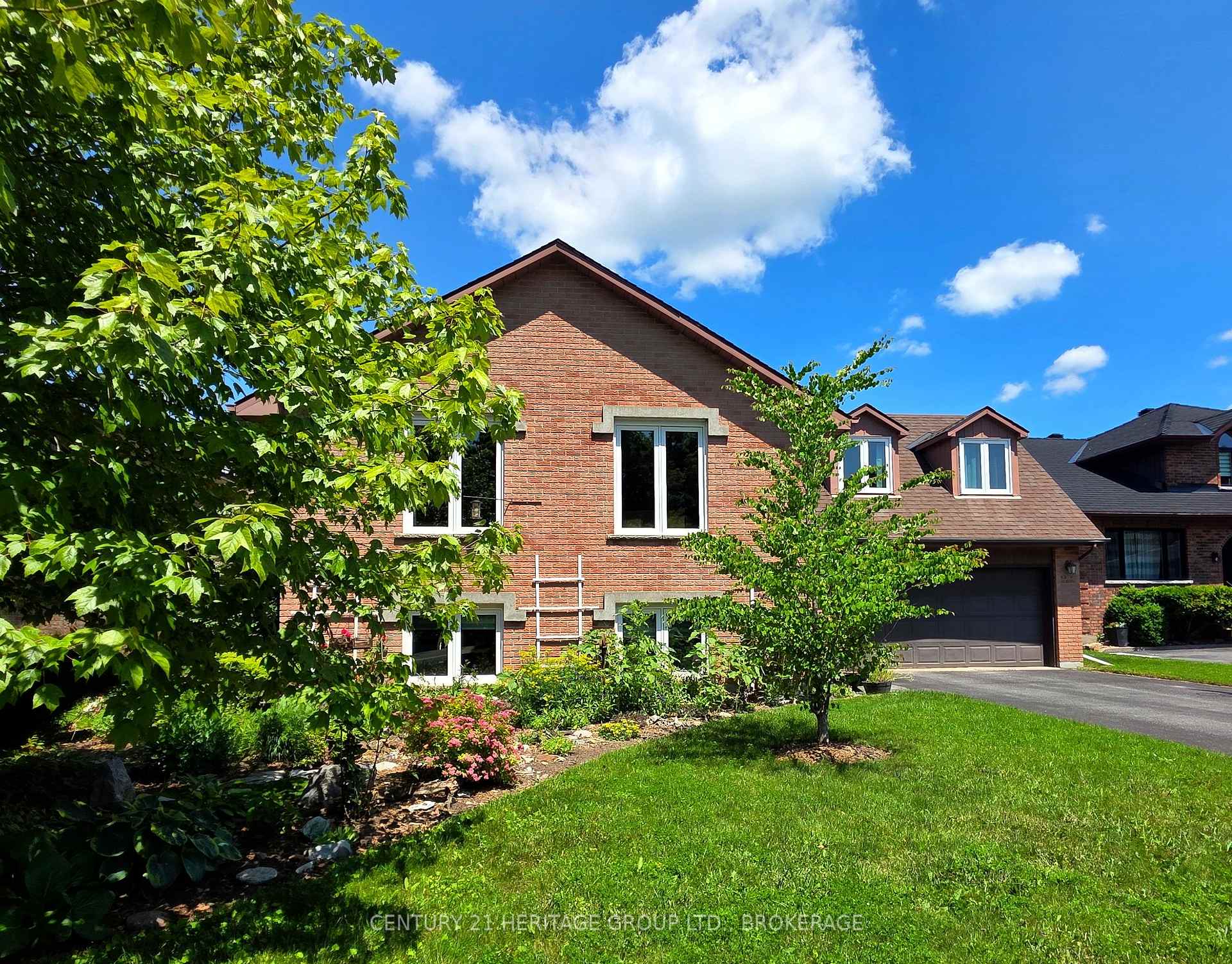 Photo 2 of 23 Old Oak Road, Kingston, Central City West — HOMEH