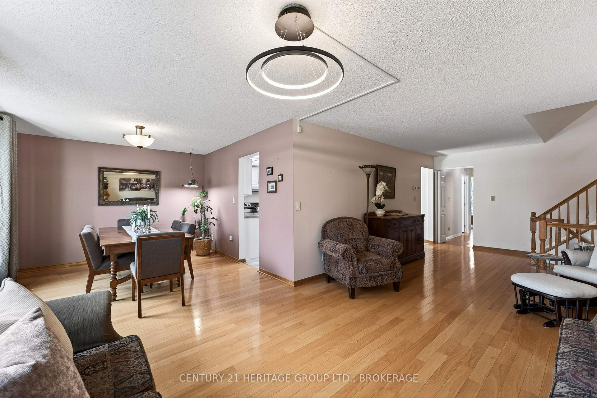 Photo 15 of 23 Old Oak Road, Kingston, Central City West — HOMEH